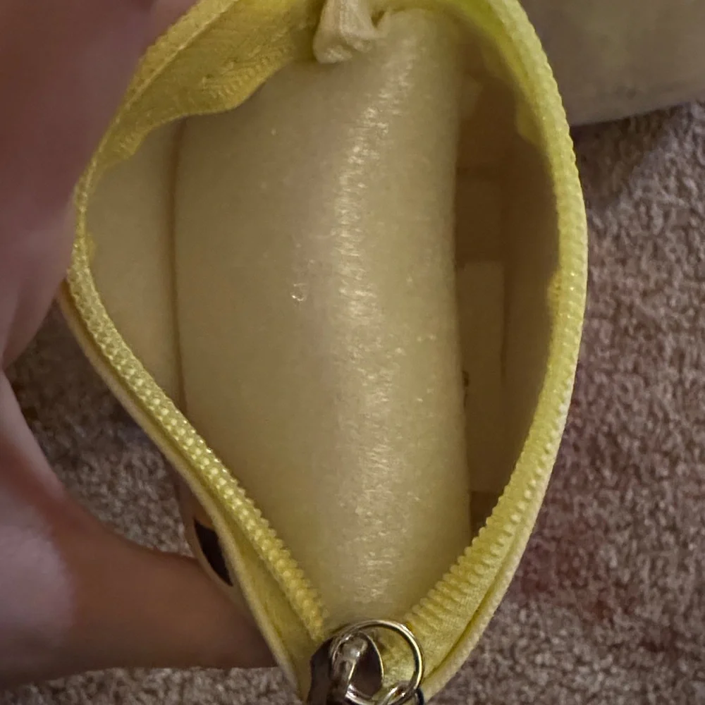 Pikachu Coin Pouch /bag clip- Yellow Pokémon Zip Pouch - Picture 4 of 6